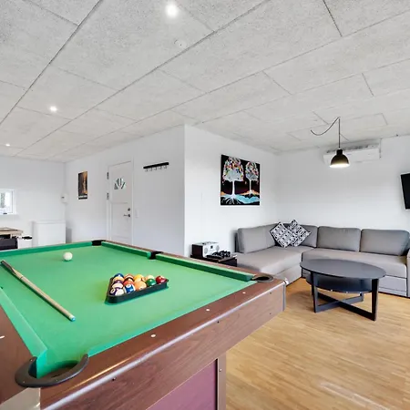 Stunning In With 4 Bedrooms And Wifi Holiday home