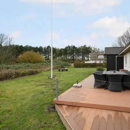 Stunning In With 4 Bedrooms And Wifi *