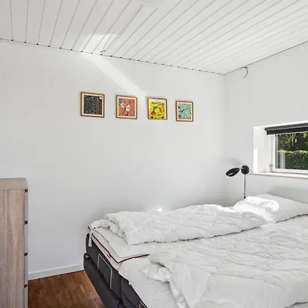 Дом отдыха Stunning In With 4 Bedrooms And Wifi