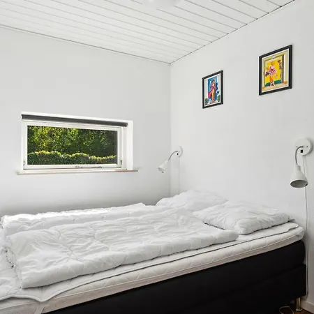 Stunning In With 4 Bedrooms And Wifi Дом отдыха *