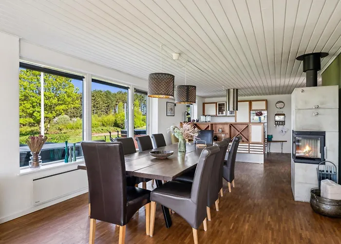 Сasa de vacaciones Stunning In With 4 Bedrooms And Wifi