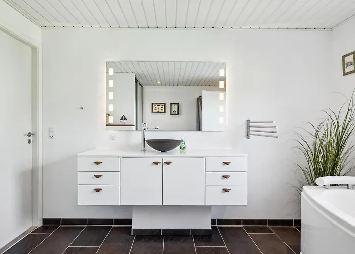 Stunning In With 4 Bedrooms And Wifi Сasa de vacaciones